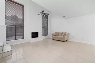 13742 Hollowgreen Dr, Houston, TX 77082 - Photo 3