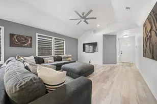 1917 Chapman St, Houston, TX 77009 - Photo 5