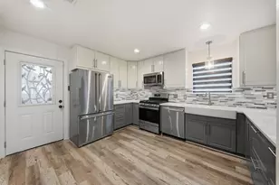1917 Chapman St, Houston, TX 77009 - Photo 7