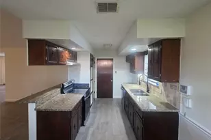 11119 Sageburrow Dr, Houston, TX 77089 - Photo 5