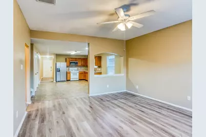 8223 Wainwright Way, Rosharon, TX 77583 - Photo 5