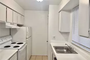 9201 Clarewood Dr, Houston, TX 77036 - Photo 3