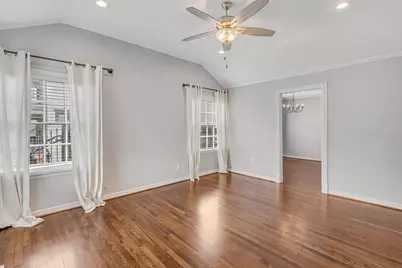 1004 Lawrence Street, Houston, TX 77008 - Photo 9