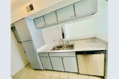 6633 W Airport Boulevard #1303, Houston, TX 77035 - Photo 5
