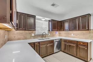8910 Pine Shores Dr, Humble, TX 77346 - Photo 11