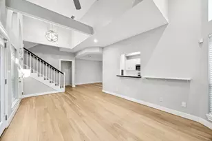 220 E 8th St, Houston, TX 77007 - Photo 9