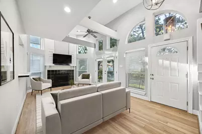 220 E 8th Street, Houston, TX 77007 - Photo 5