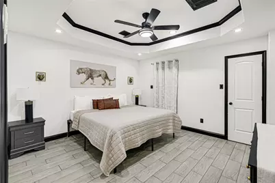 4739 Reed Road #B, Houston, TX 77033 - Photo 11