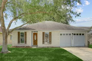 16706 Schooners Way, Friendswood, TX 77546 - Photo 1