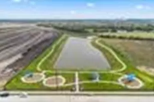 9010 Bay Ldg Ln, Baytown, TX 77521 - Photo 5