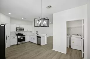 1705 Stuart St, Houston, TX 77004 - Photo 15