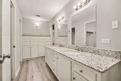 12614 Rocky Hill Drive, Houston, TX 77066 - Photo 23