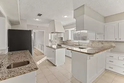 12614 Rocky Hill Drive, Houston, TX 77066 - Photo 7