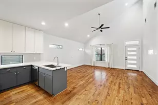904 James St, Houston, TX 77009 - Photo 7