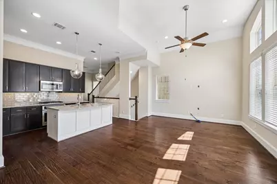 8306 Ginger Oak Street, Houston, TX 77055 - Photo 9