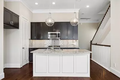 8306 Ginger Oak Street, Houston, TX 77055 - Photo 11