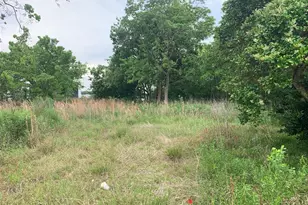 3033 Texas Ave, Texas City, TX 77590 - Photo 1