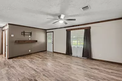 615 Elk Drive, Crosby, TX 77532 - Photo 5