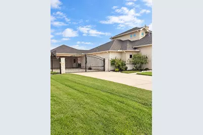 1813 N Prairie Lane, Deer Park, TX 77536 - Photo 11