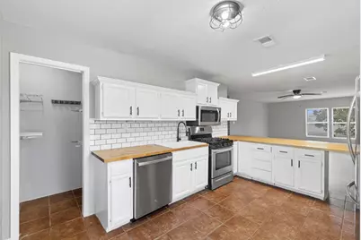 5311 Perry Avenue, Galveston, TX 77551 - Photo 35