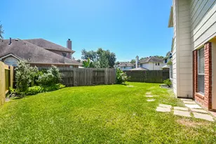 4211 W Meadows Dr, Sugar Land, TX 77479 - Photo 19