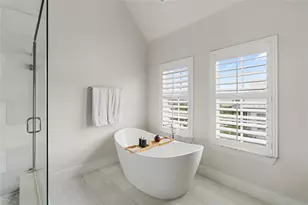 8743 Oak Kolbe Ln, Houston, TX 77080 - Photo 17