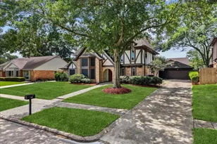 15814 Larkfield Dr, Houston, TX 77059 - Photo 3