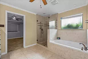 15814 Larkfield Dr, Houston, TX 77059 - Photo 21