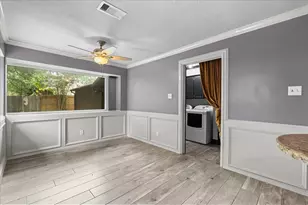 15814 Larkfield Dr, Houston, TX 77059 - Photo 9