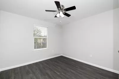 4719 19th Street #D, Bacliff, TX 77518 - Photo 11