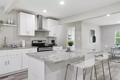 8826 Delilah Street, Houston, TX 77033 - Photo 7