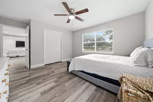 8826 Delilah St, Houston, TX 77033 - Photo 13