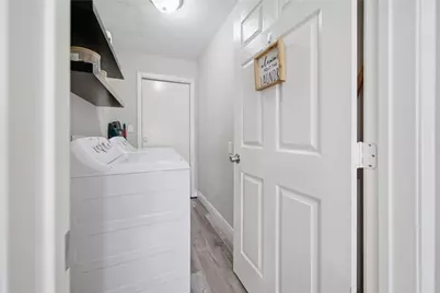 8826 Delilah Street, Houston, TX 77033 - Photo 19
