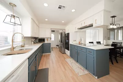 8306 Bo Jack Drive, Houston, TX 77040 - Photo 9