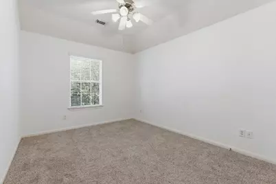 19 Aquiline Oaks Place, The Woodlands, TX 77382 - Photo 21