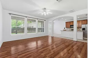 19 Aquiline Oaks Pl, The Woodlands, TX 77382 - Photo 5