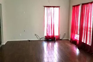 306 Bush Dr, Huntsville, TX 77320 - Photo 3