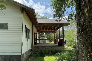 108 Bounty St, Blessing, TX 77419 - Photo 1