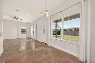 2211 Silverbonnet St, Houston, TX 77055 - Photo 13