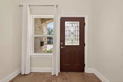 2211 Silverbonnet Street, Houston, TX 77055 - Photo 5