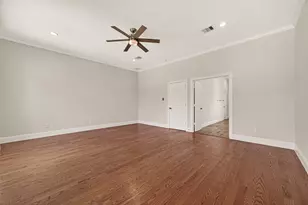 2211 Silverbonnet St, Houston, TX 77055 - Photo 29