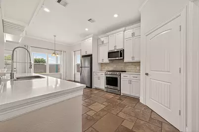 2211 Silverbonnet Street, Houston, TX 77055 - Photo 17