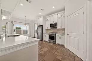 2211 Silverbonnet St, Houston, TX 77055 - Photo 17