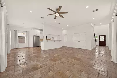2211 Silverbonnet Street, Houston, TX 77055 - Photo 9