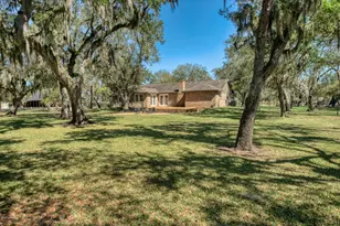 319 Buffalo Trail, Lake Jackson, TX 77566 - Photo 31