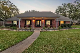 52 Dewberry Ct, Lake Jackson, TX 77566 - Photo 47