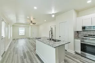 18433 Novarra Dr, Conroe, TX 77306 - Photo 11
