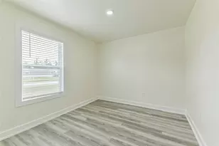 18433 Novarra Dr, Conroe, TX 77306 - Photo 25