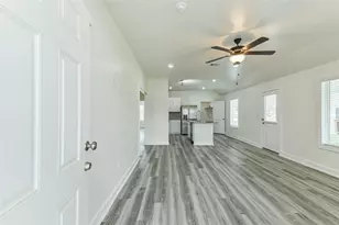 18433 Novarra Dr, Conroe, TX 77306 - Photo 5