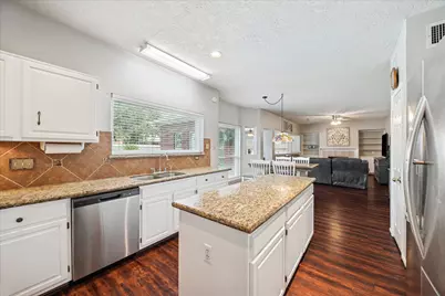 1211 Woodchase Drive, Pearland, TX 77581 - Photo 11